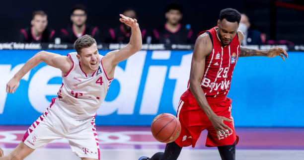 他在英超出 他在英超出