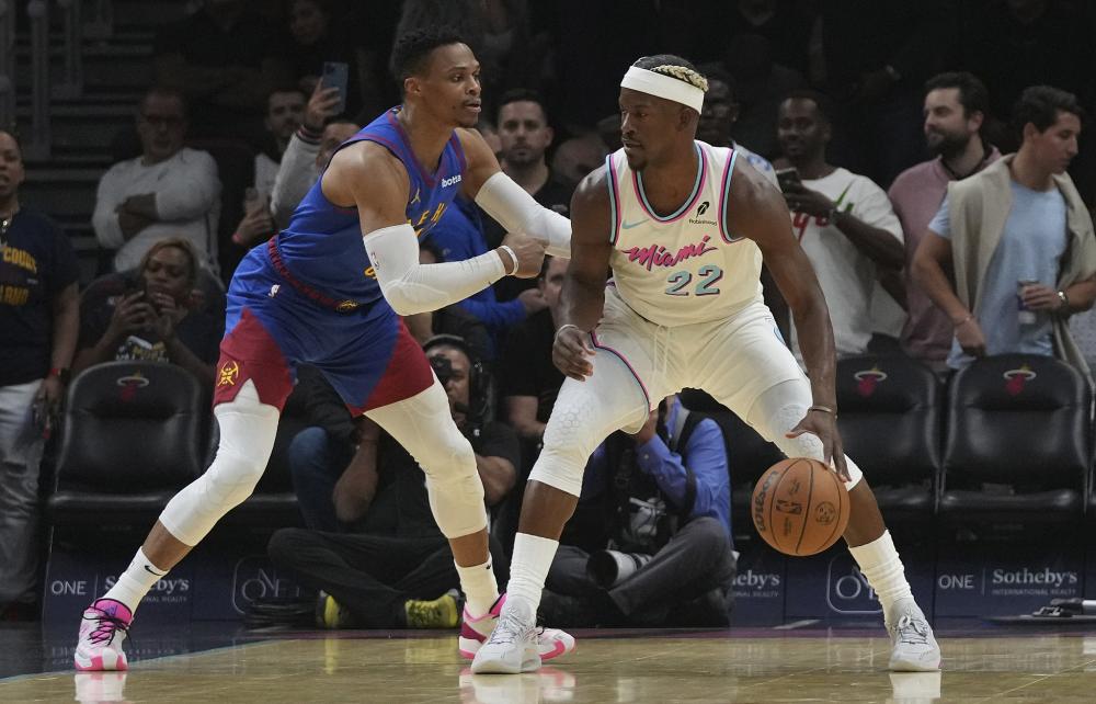 盟内部在球 盟内部在球