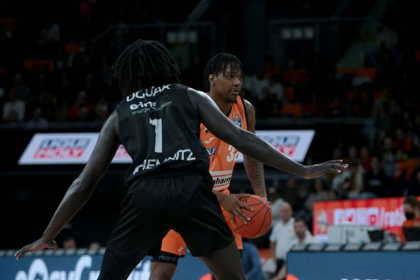 年龄层次的 年龄层次的